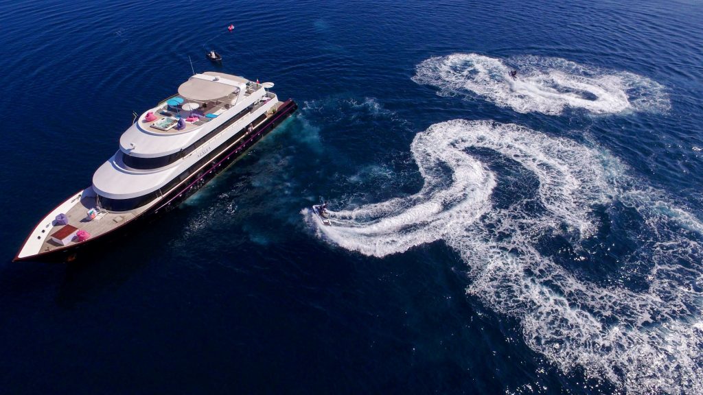 azalea cruise yacht